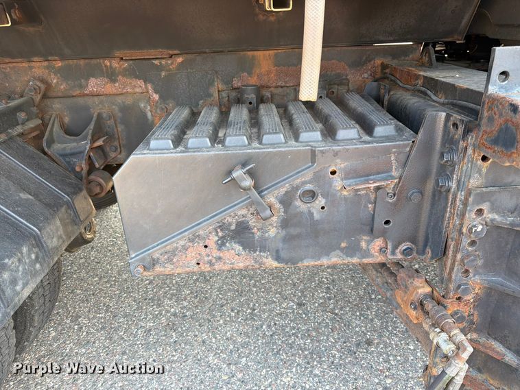 image for item FK3566 2011 International WorkStar 7400 dump truck