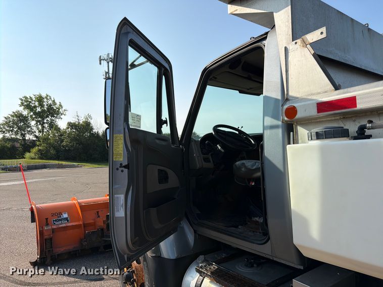 image for item FK3566 2011 International WorkStar 7400 dump truck