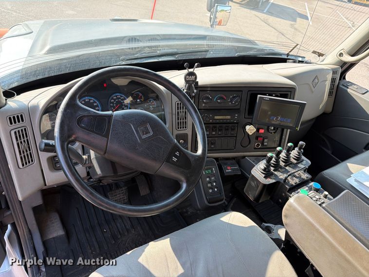 image for item FK3566 2011 International WorkStar 7400 dump truck