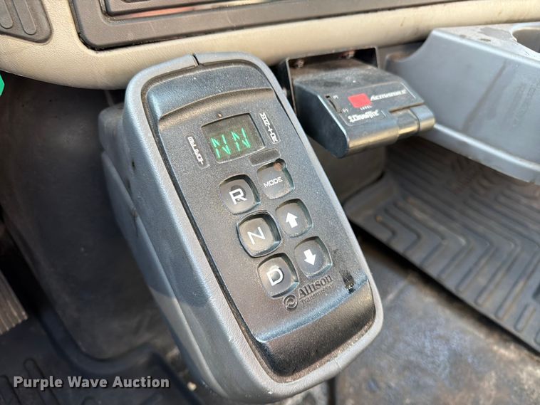 image for item FK3566 2011 International WorkStar 7400 dump truck