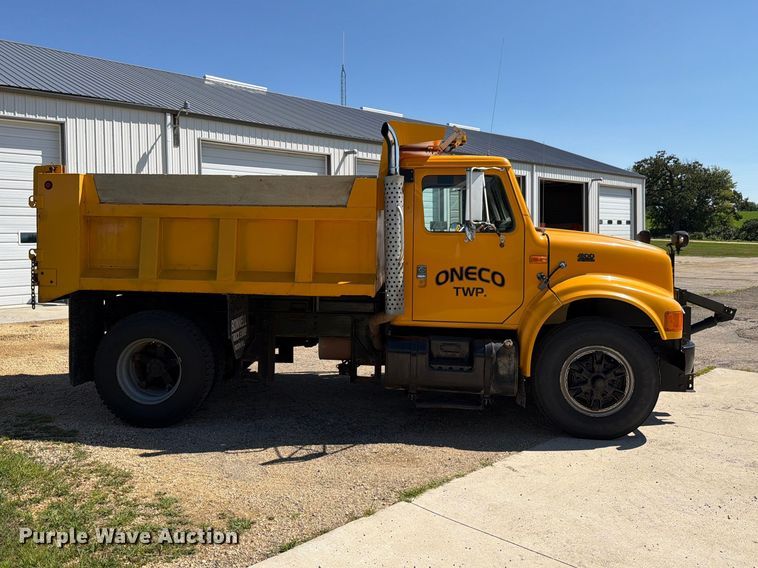 image for item FK4116 1998 International 4900 dump truck