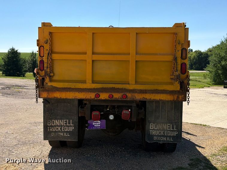 image for item FK4116 1998 International 4900 dump truck