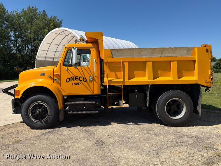 image for item FK4116 1998 International 4900 dump truck