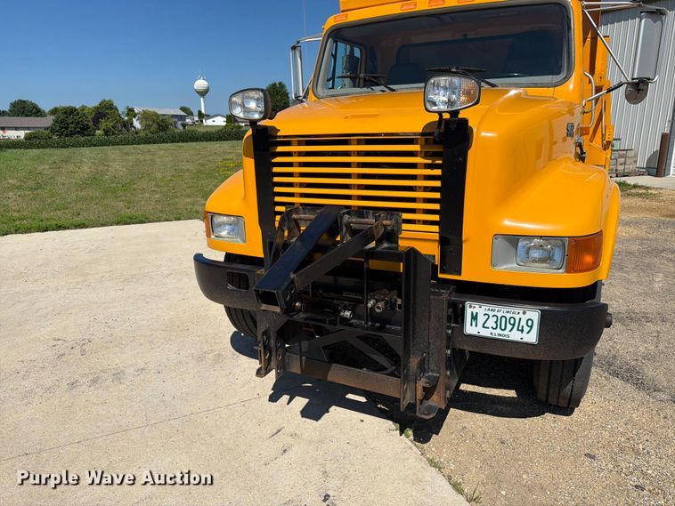 image for item FK4116 1998 International 4900 dump truck