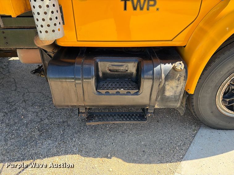 image for item FK4116 1998 International 4900 dump truck