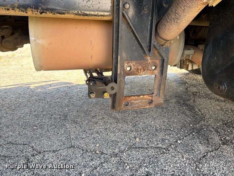 image for item FK4116 1998 International 4900 dump truck