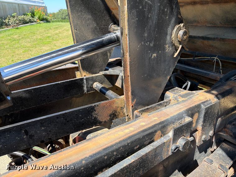 image for item FK4116 1998 International 4900 dump truck