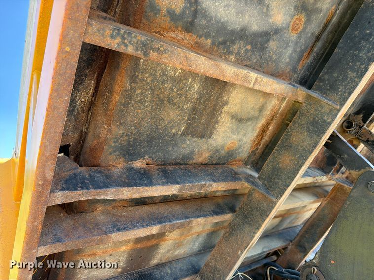 image for item FK4116 1998 International 4900 dump truck