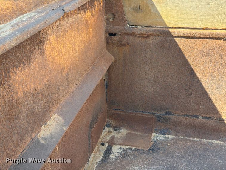 image for item FK4116 1998 International 4900 dump truck