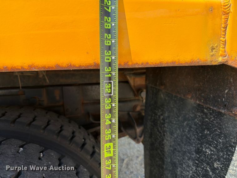 image for item FK4116 1998 International 4900 dump truck