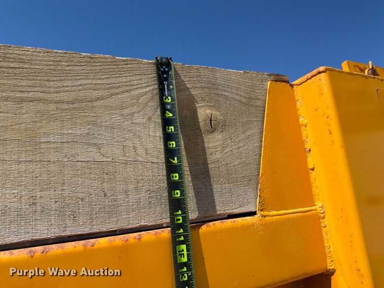image for item FK4116 1998 International 4900 dump truck