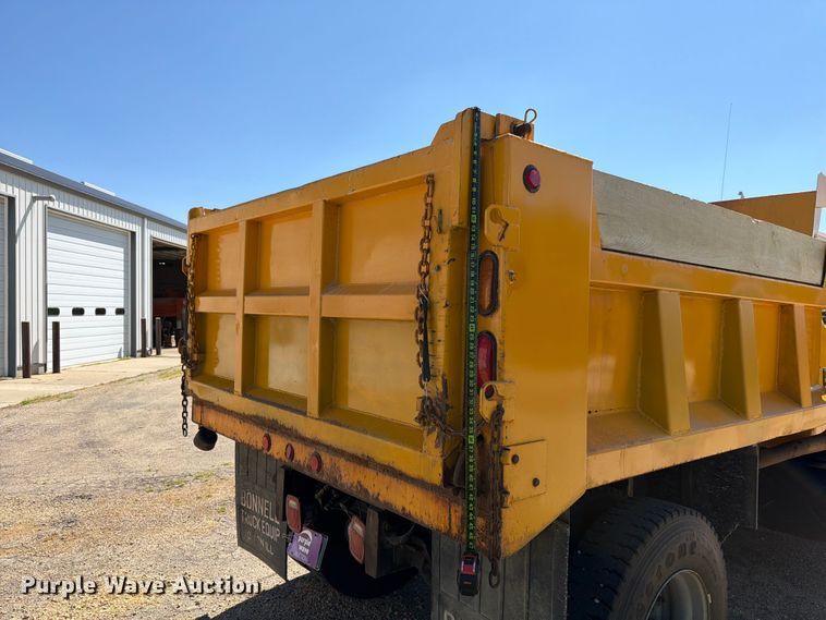 image for item FK4116 1998 International 4900 dump truck