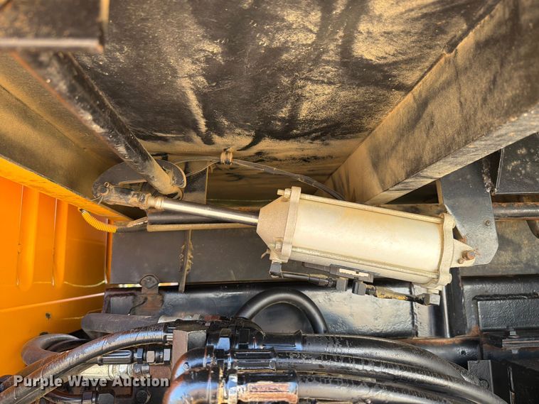 image for item FK4116 1998 International 4900 dump truck