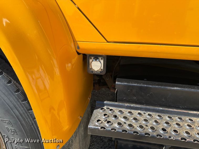 image for item FK4116 1998 International 4900 dump truck