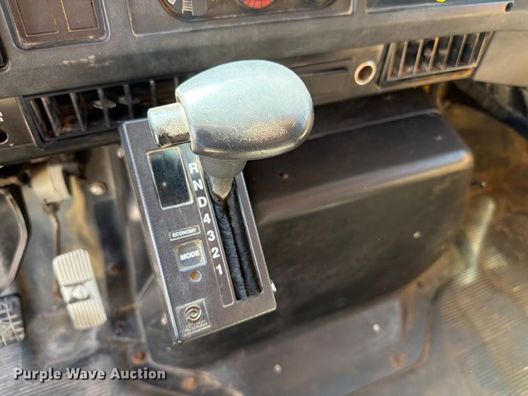 image for item FK4116 1998 International 4900 dump truck