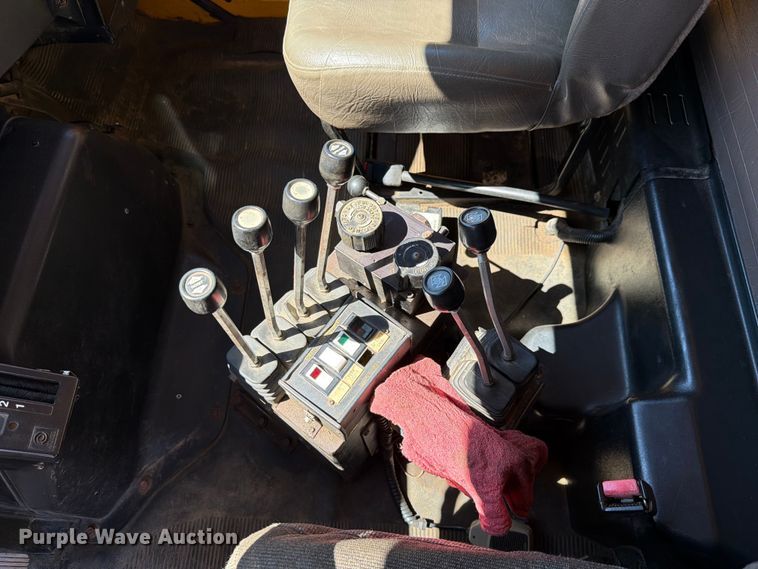 image for item FK4116 1998 International 4900 dump truck