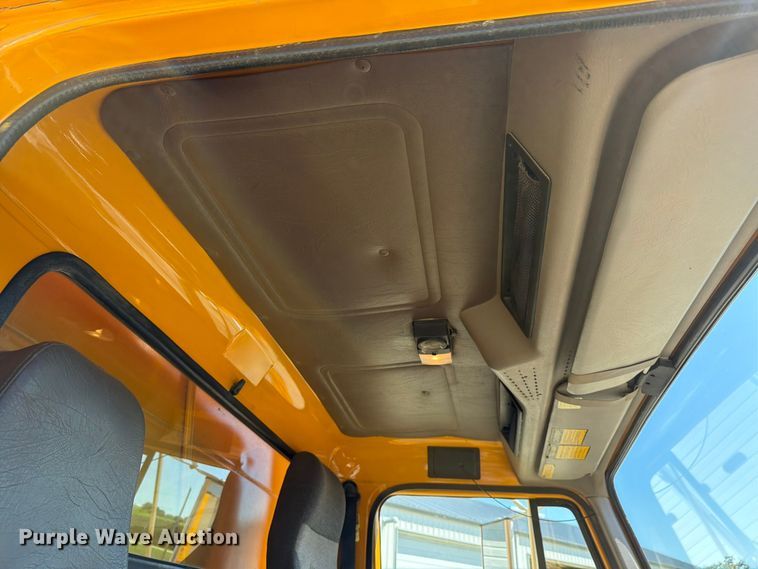 image for item FK4116 1998 International 4900 dump truck