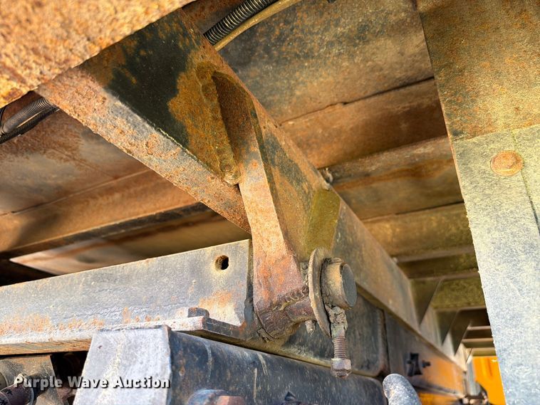 image for item FK4116 1998 International 4900 dump truck