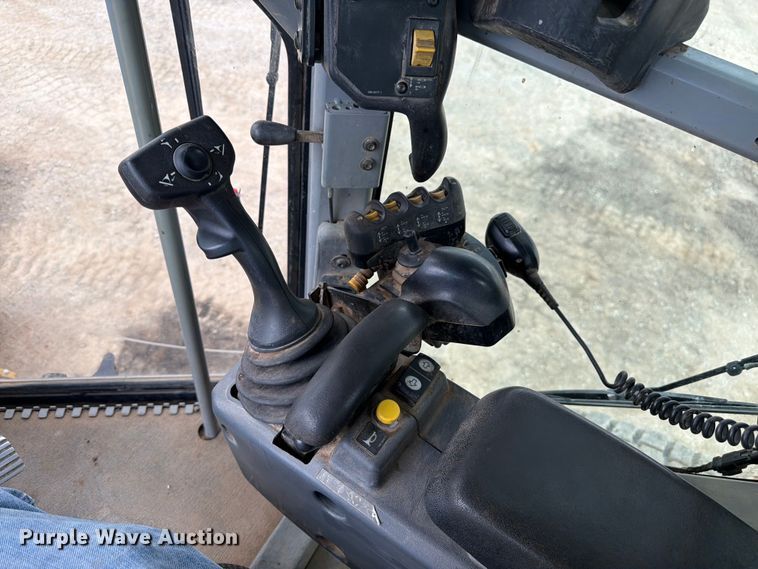 image for item FM7608 2008 Caterpillar 160M motor grader