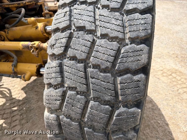 image for item FM7608 2008 Caterpillar 160M motor grader
