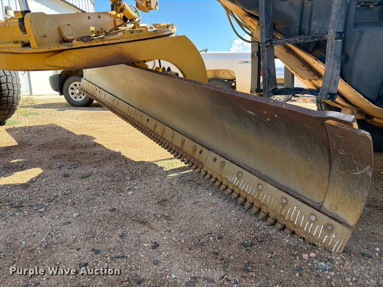 image for item FM7609 2008 Caterpillar 140M motor grader