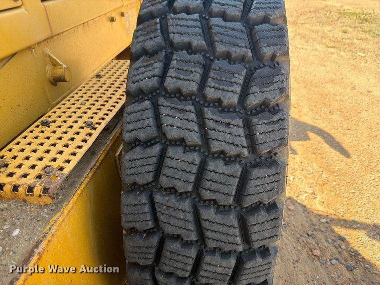 image for item FM7609 2008 Caterpillar 140M motor grader