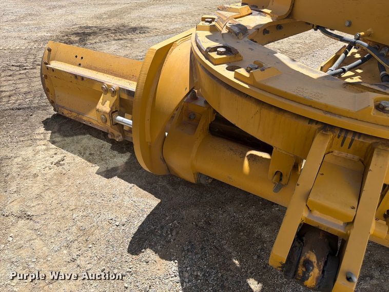 image for item FM7610 2012 Caterpillar 140M2 motor grader