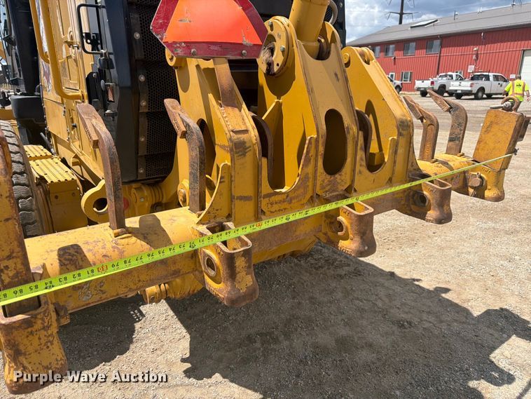 image for item FM7610 2012 Caterpillar 140M2 motor grader