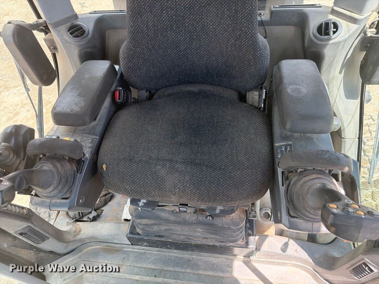 image for item FM7610 2012 Caterpillar 140M2 motor grader