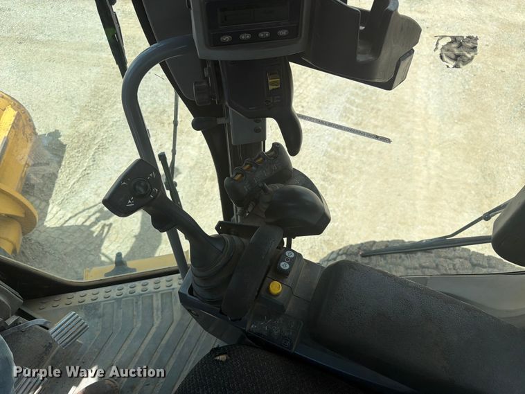 image for item FM7610 2012 Caterpillar 140M2 motor grader