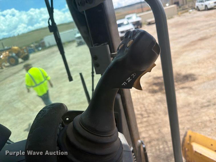 image for item FM7610 2012 Caterpillar 140M2 motor grader