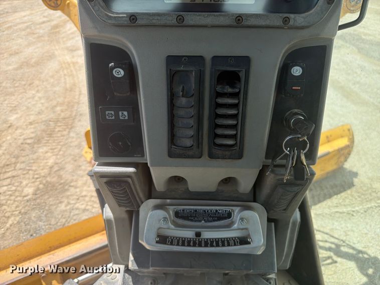 image for item FM7610 2012 Caterpillar 140M2 motor grader