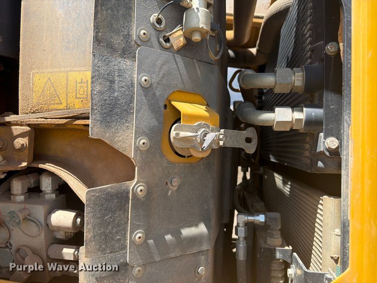 image for item FM7610 2012 Caterpillar 140M2 motor grader