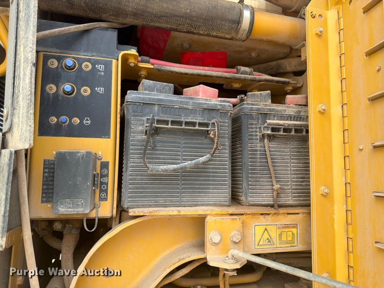 image for item FM7610 2012 Caterpillar 140M2 motor grader