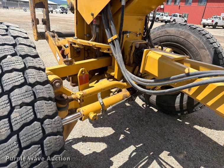 image for item FM7610 2012 Caterpillar 140M2 motor grader