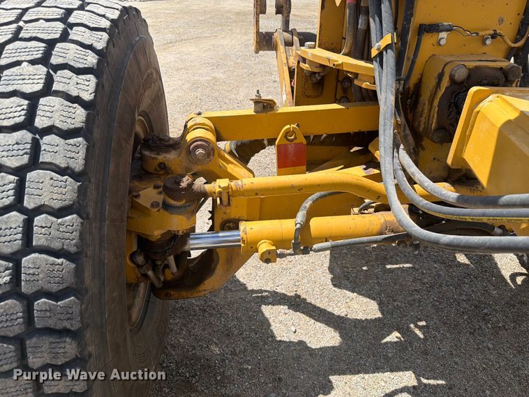 image for item FM7610 2012 Caterpillar 140M2 motor grader