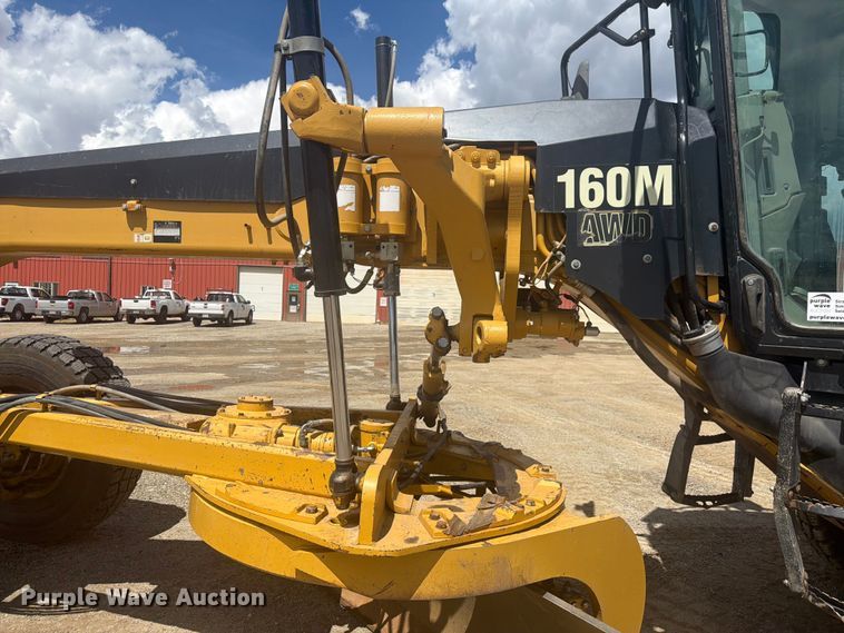 image for item FM7611 Caterpillar 160M motor grader