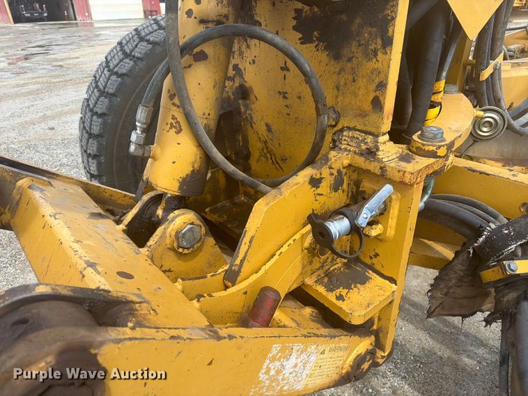 image for item FM7611 Caterpillar 160M motor grader