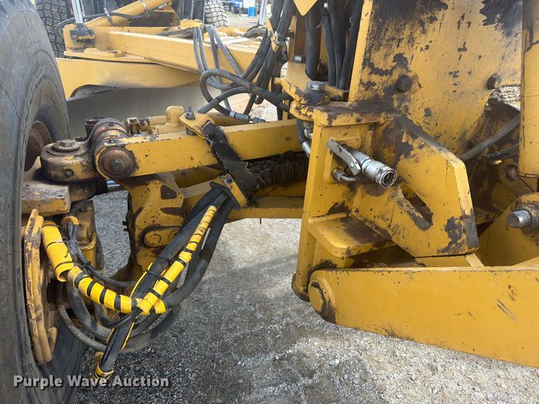 image for item FM7611 Caterpillar 160M motor grader