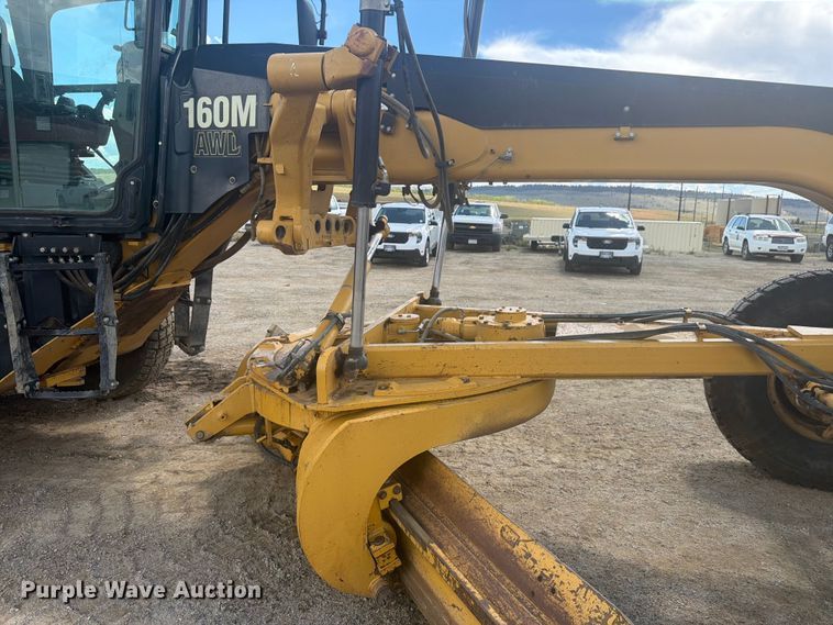 image for item FM7611 Caterpillar 160M motor grader