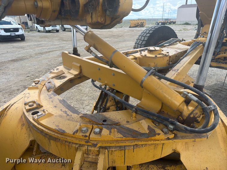image for item FM7611 Caterpillar 160M motor grader