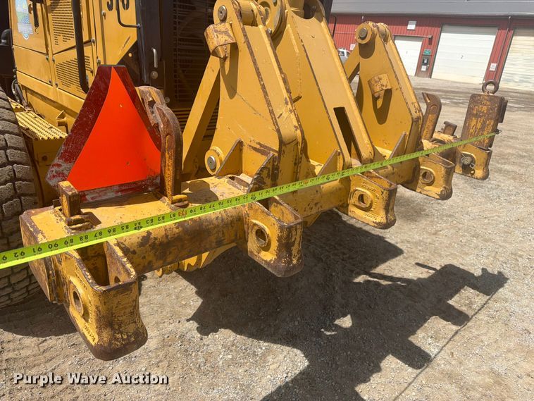 image for item FM7611 Caterpillar 160M motor grader