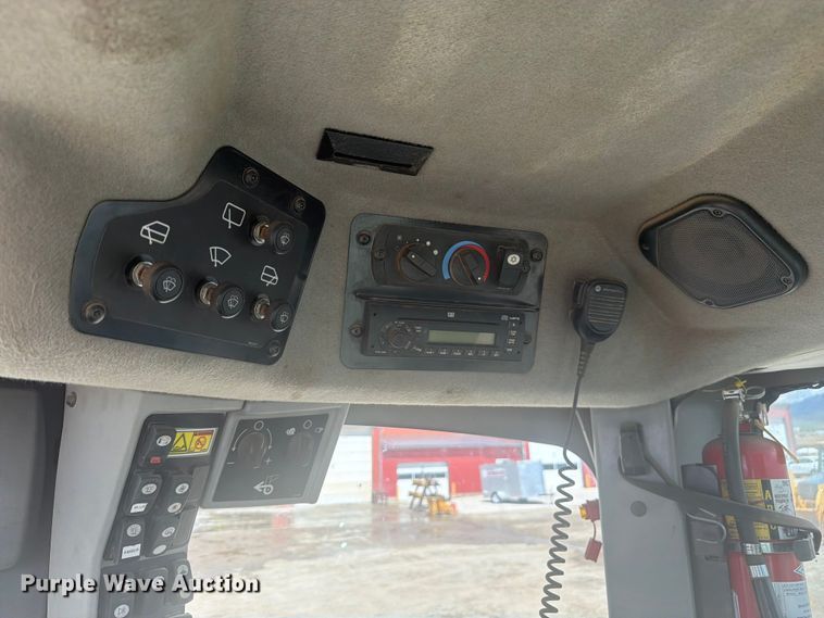 image for item FM7611 Caterpillar 160M motor grader