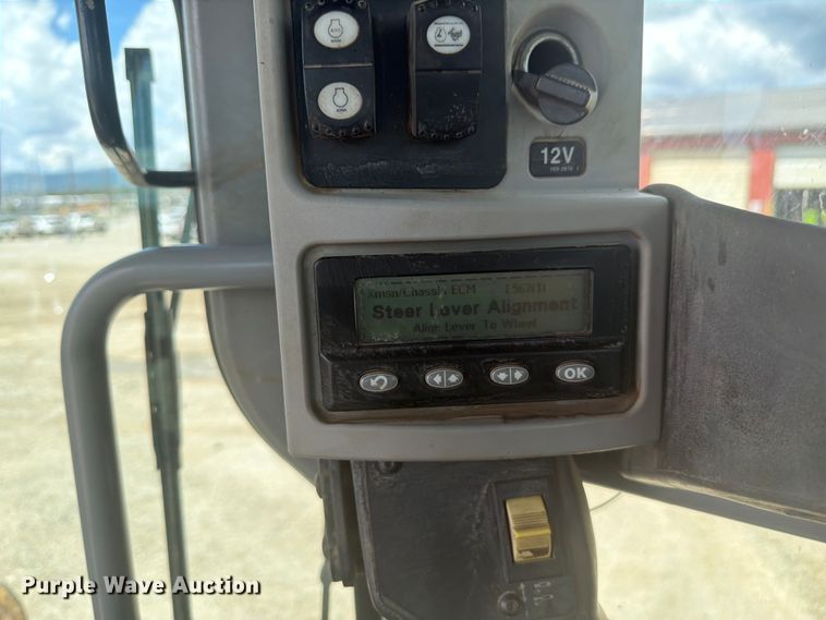 image for item FM7611 Caterpillar 160M motor grader