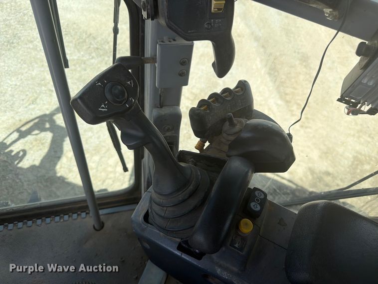 image for item FM7611 Caterpillar 160M motor grader