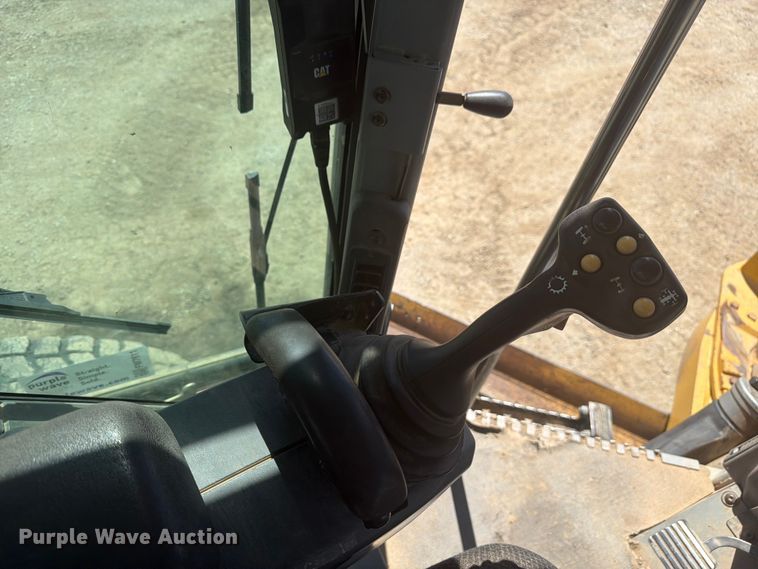 image for item FM7611 Caterpillar 160M motor grader