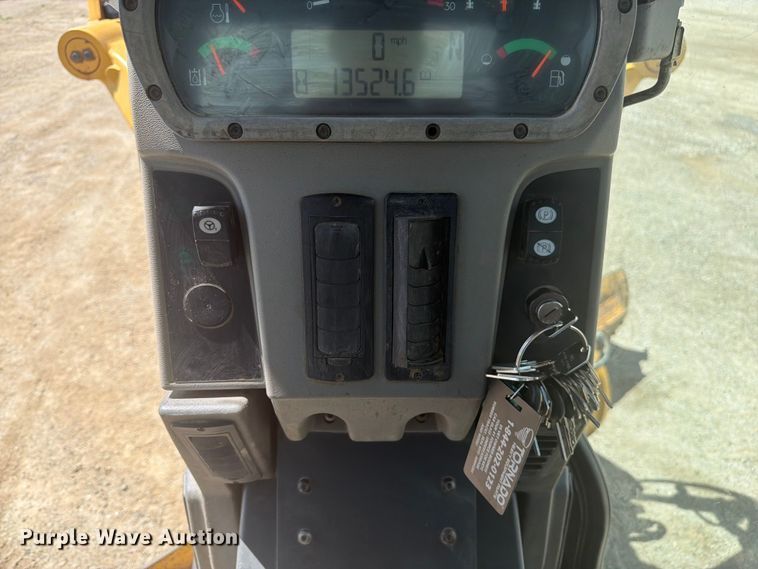 image for item FM7611 Caterpillar 160M motor grader