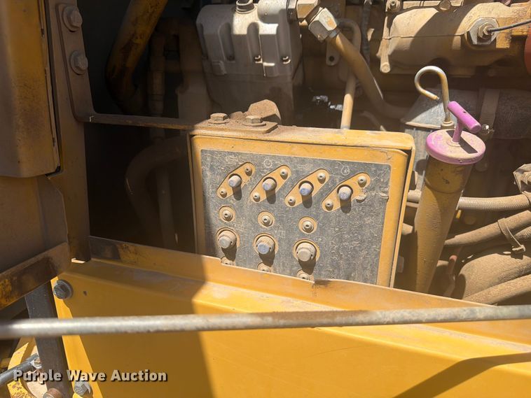 image for item FM7611 Caterpillar 160M motor grader