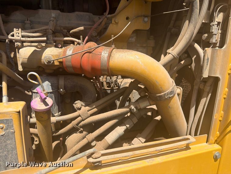 image for item FM7611 Caterpillar 160M motor grader