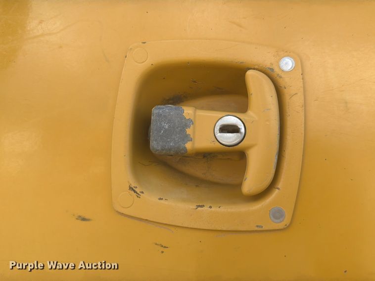 image for item FM7611 Caterpillar 160M motor grader